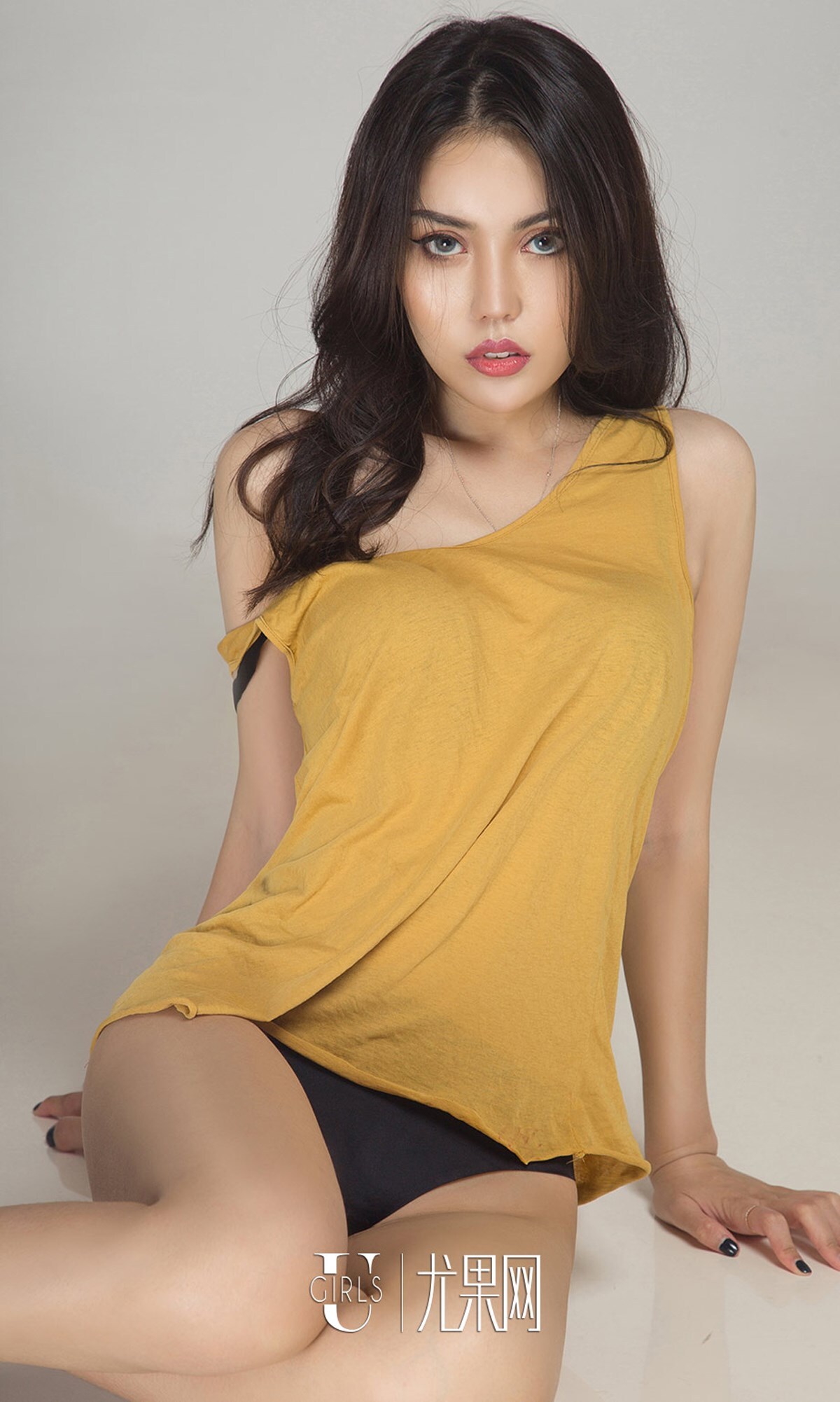 [爱尤物]2018APP NO.1171 明娜一逆光